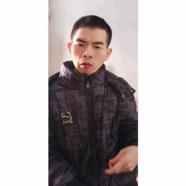33岁岁四川单身帅哥 - 淮南吉缘网