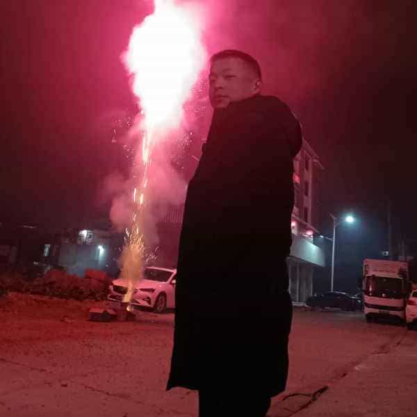 38岁岁四川单身帅哥 - 淮南吉缘网