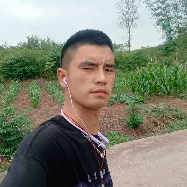 35岁岁四川单身帅哥 - 淮南吉缘网