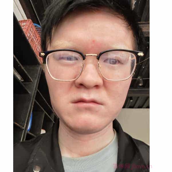 28岁岁四川单身帅哥 - 淮南吉缘网